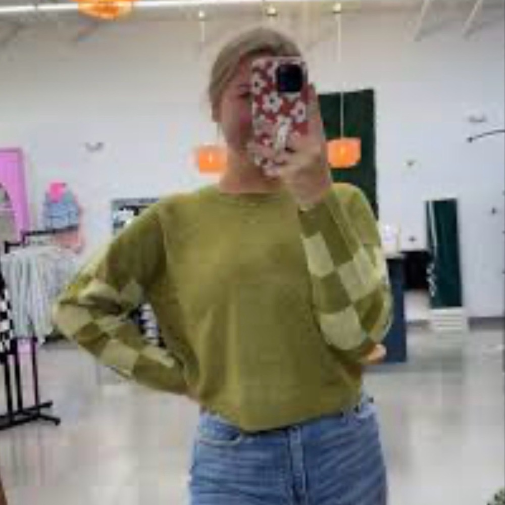 Blu Pepper Olive Checkered Sleeve Sweater